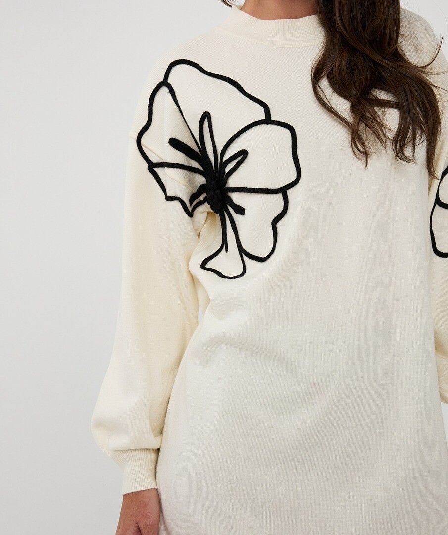 Vestido blanco en punto con bordado - Imagen 4