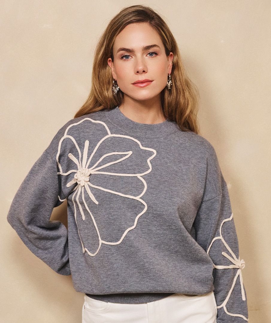 Jersey con bordado en relieve gris