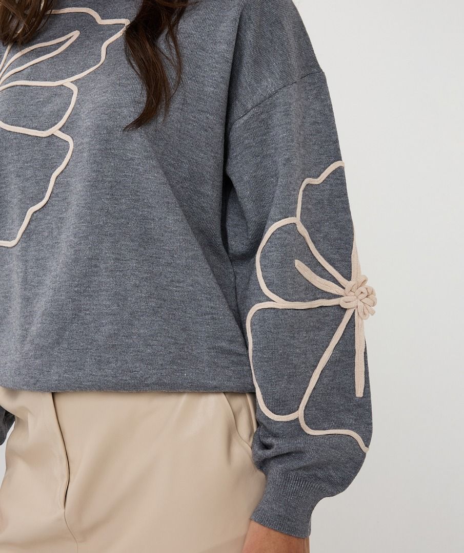 Jersey con bordado en relieve gris - Imagen 6